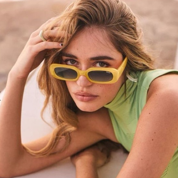 Quay Australia Accessories - QUAY PARIS SO SERIOUS YELLOW SMOKE SUNGLASSES 😎